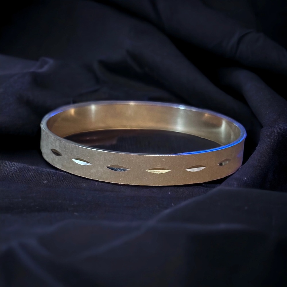 Vintage brushed silver diamond cut bangle bracelet